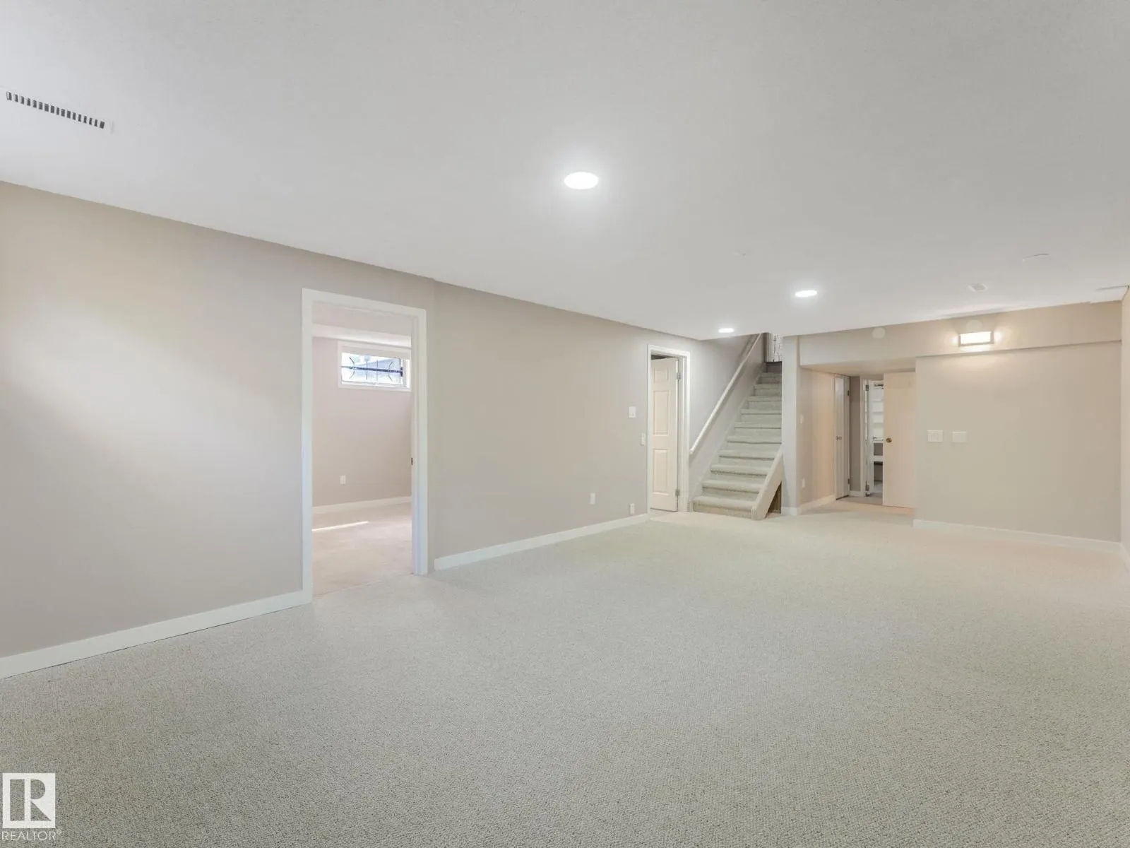 123 FAIRWAY DR NW
