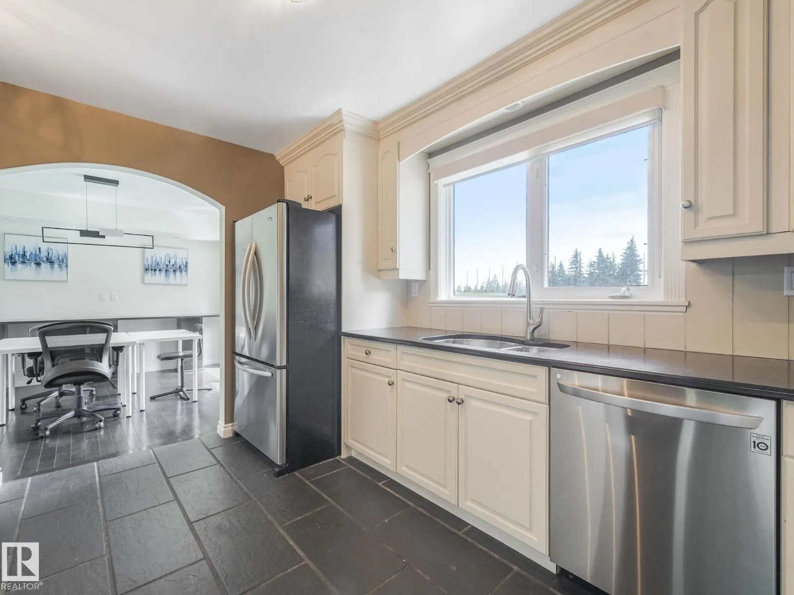 123 FAIRWAY DR NW
