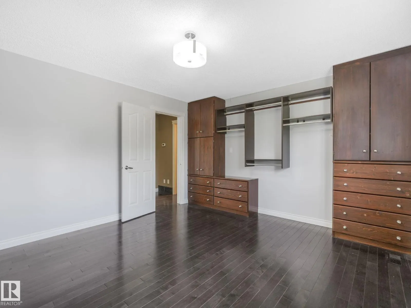 123 FAIRWAY DR NW