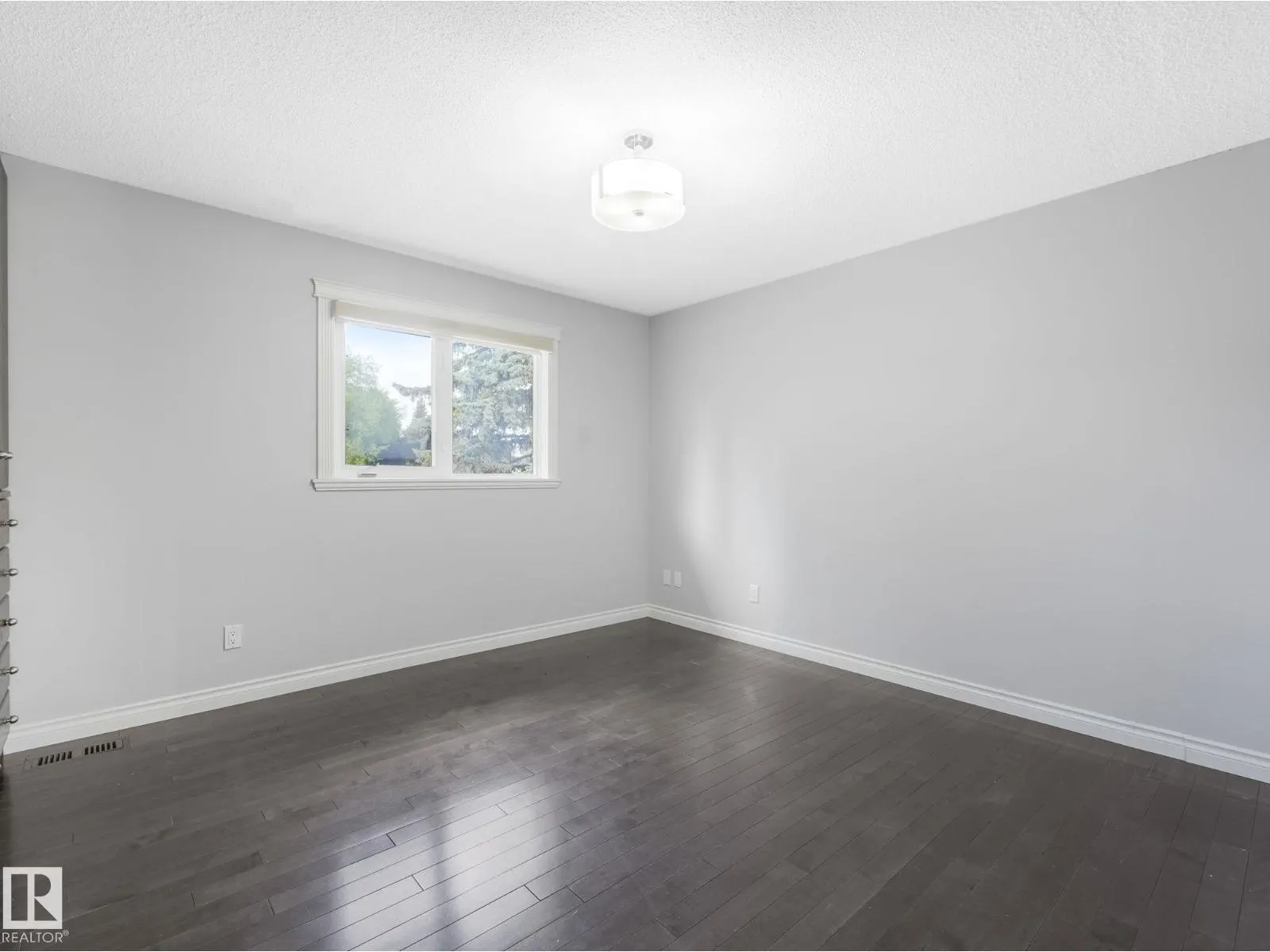 123 FAIRWAY DR NW