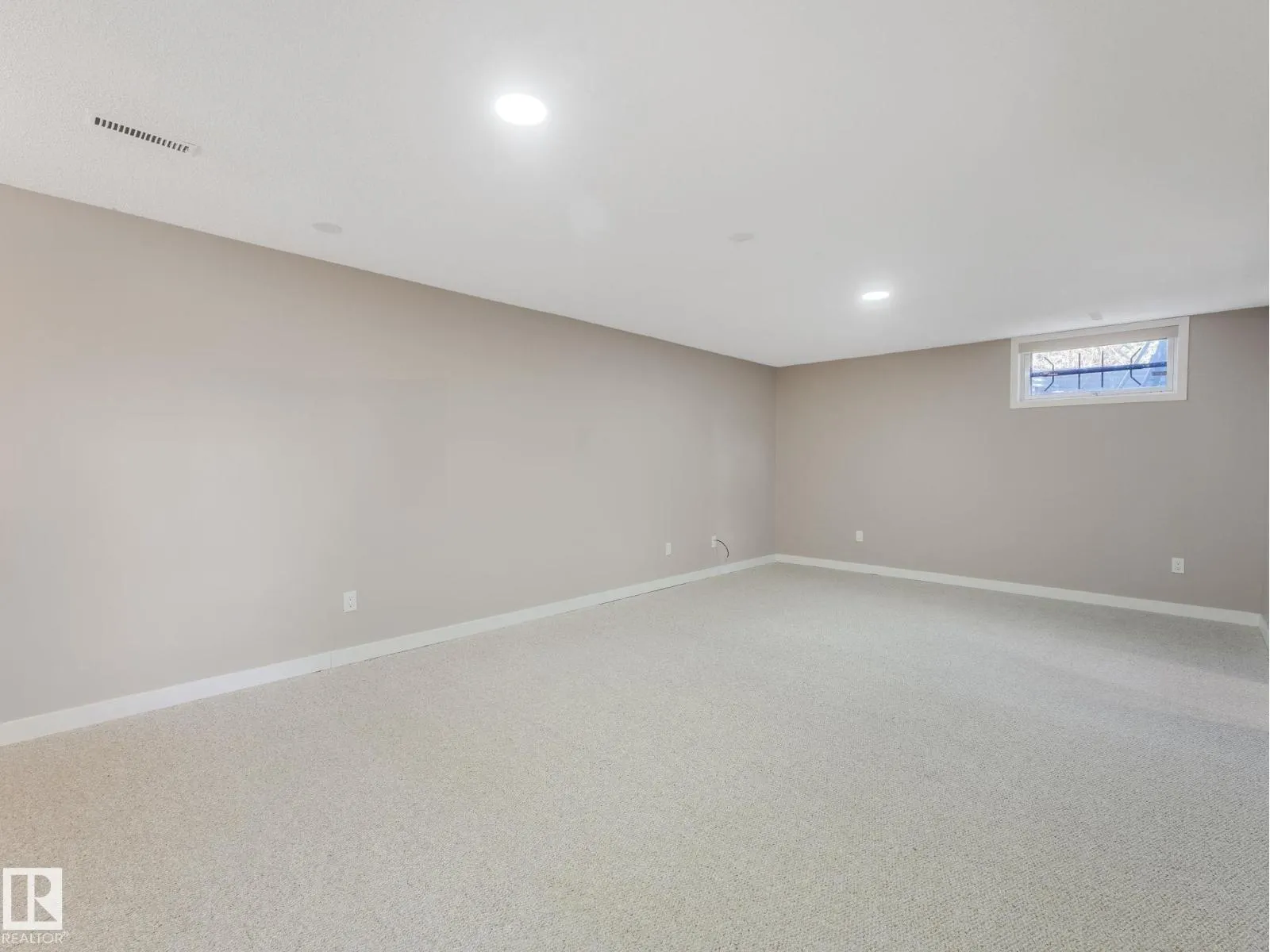123 FAIRWAY DR NW