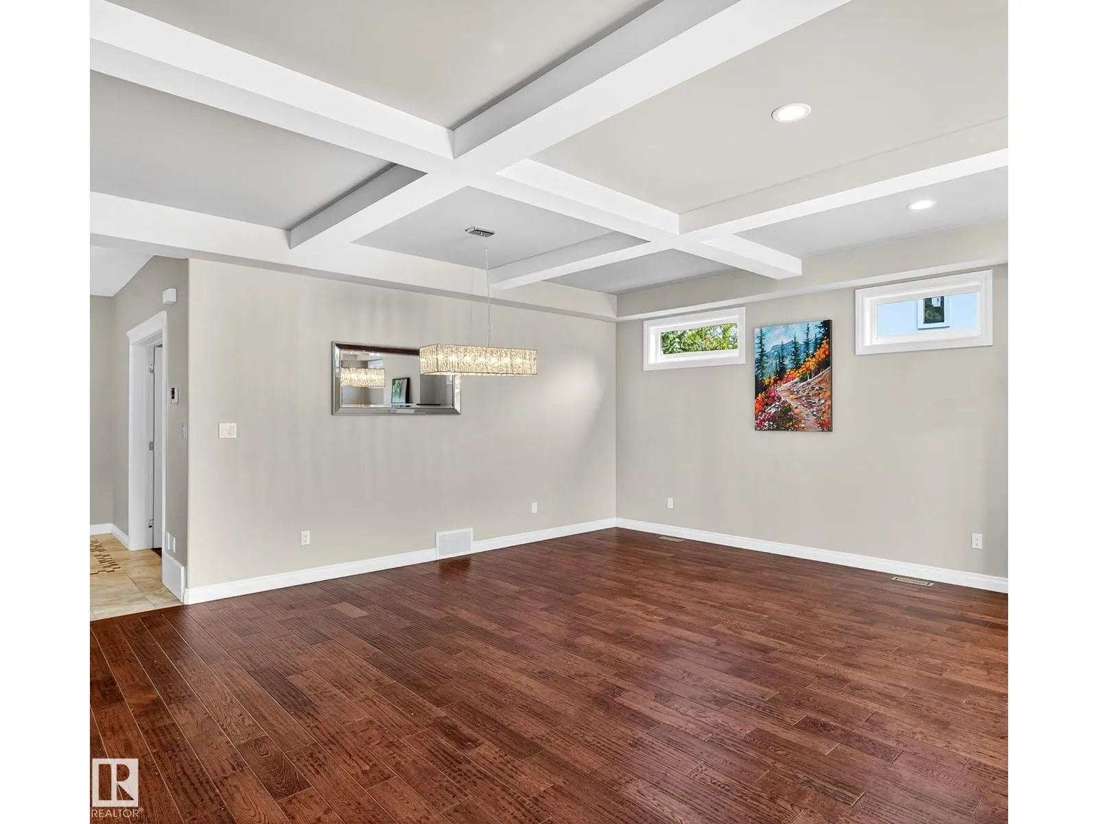 8511 80 AV NW