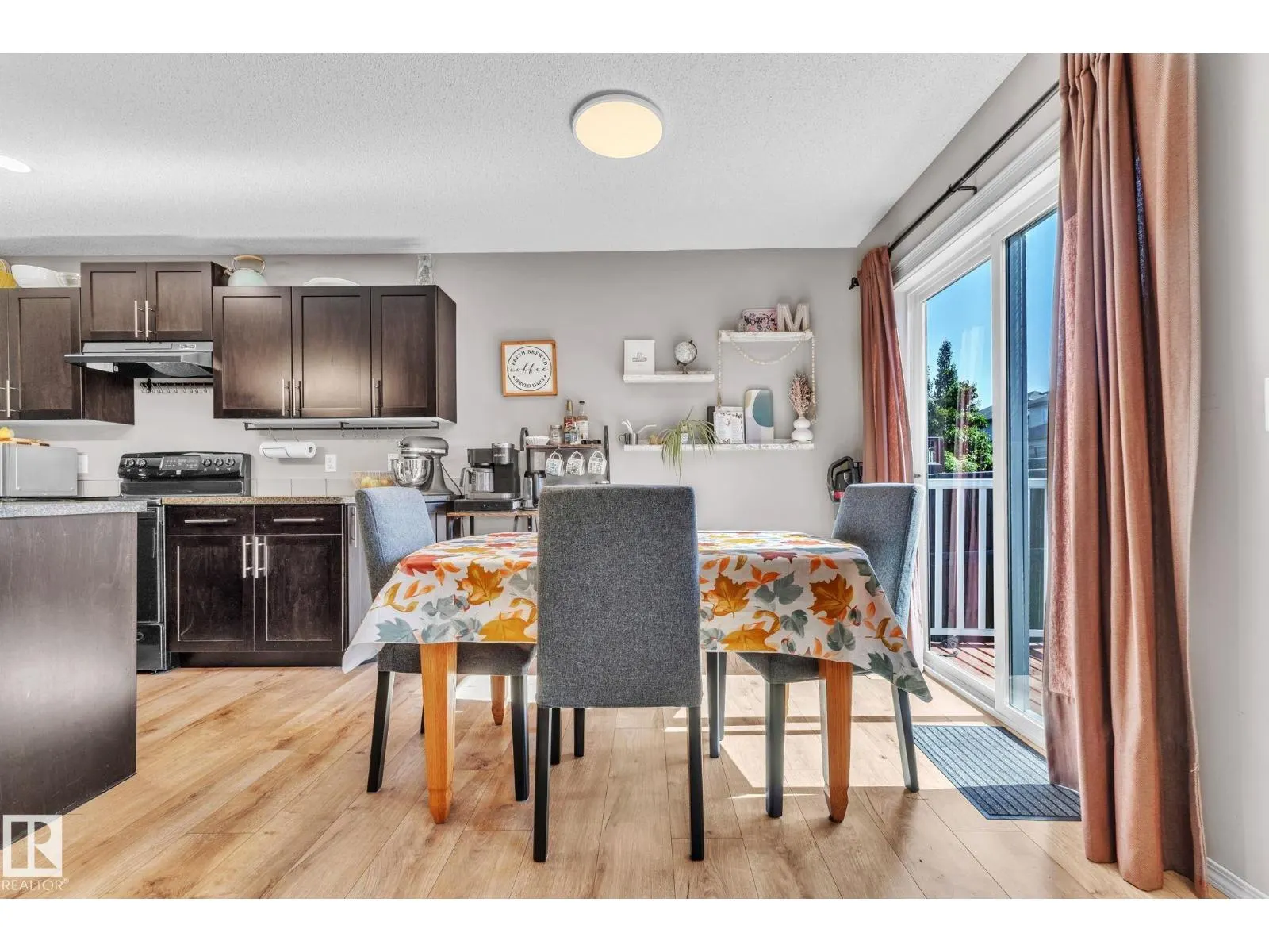 13 SPRINGWOOD WY