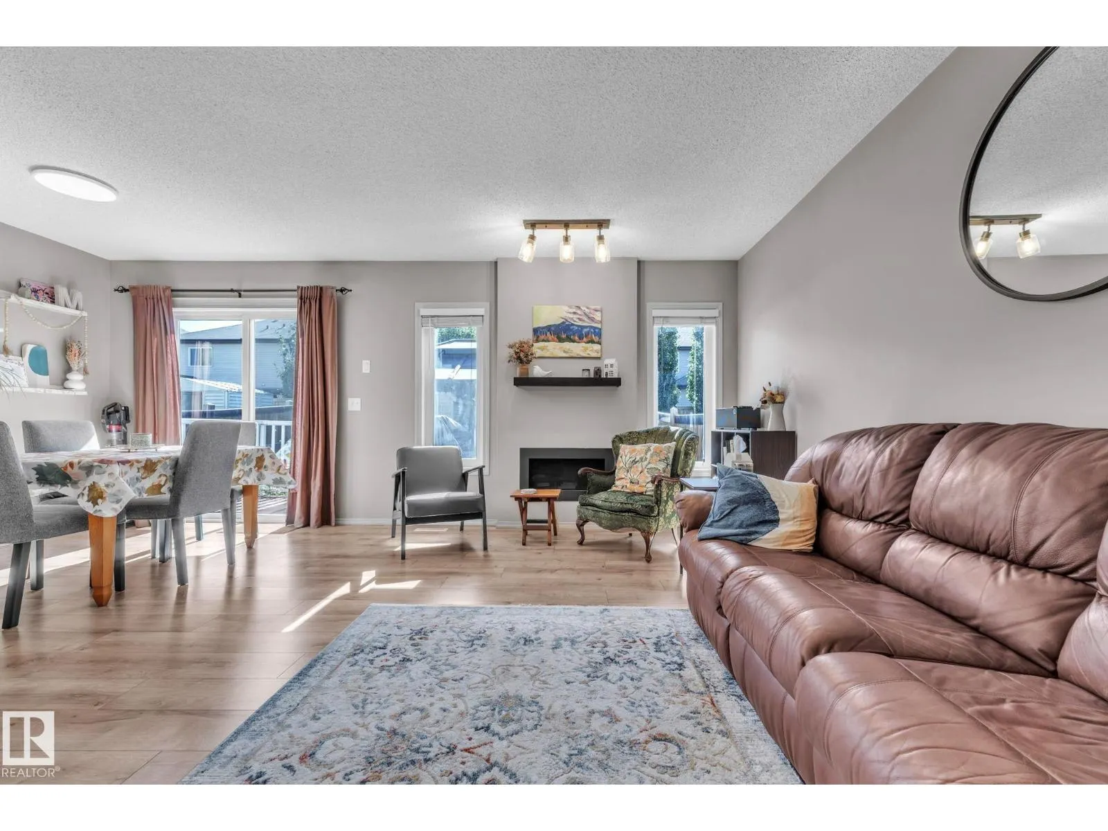 13 SPRINGWOOD WY