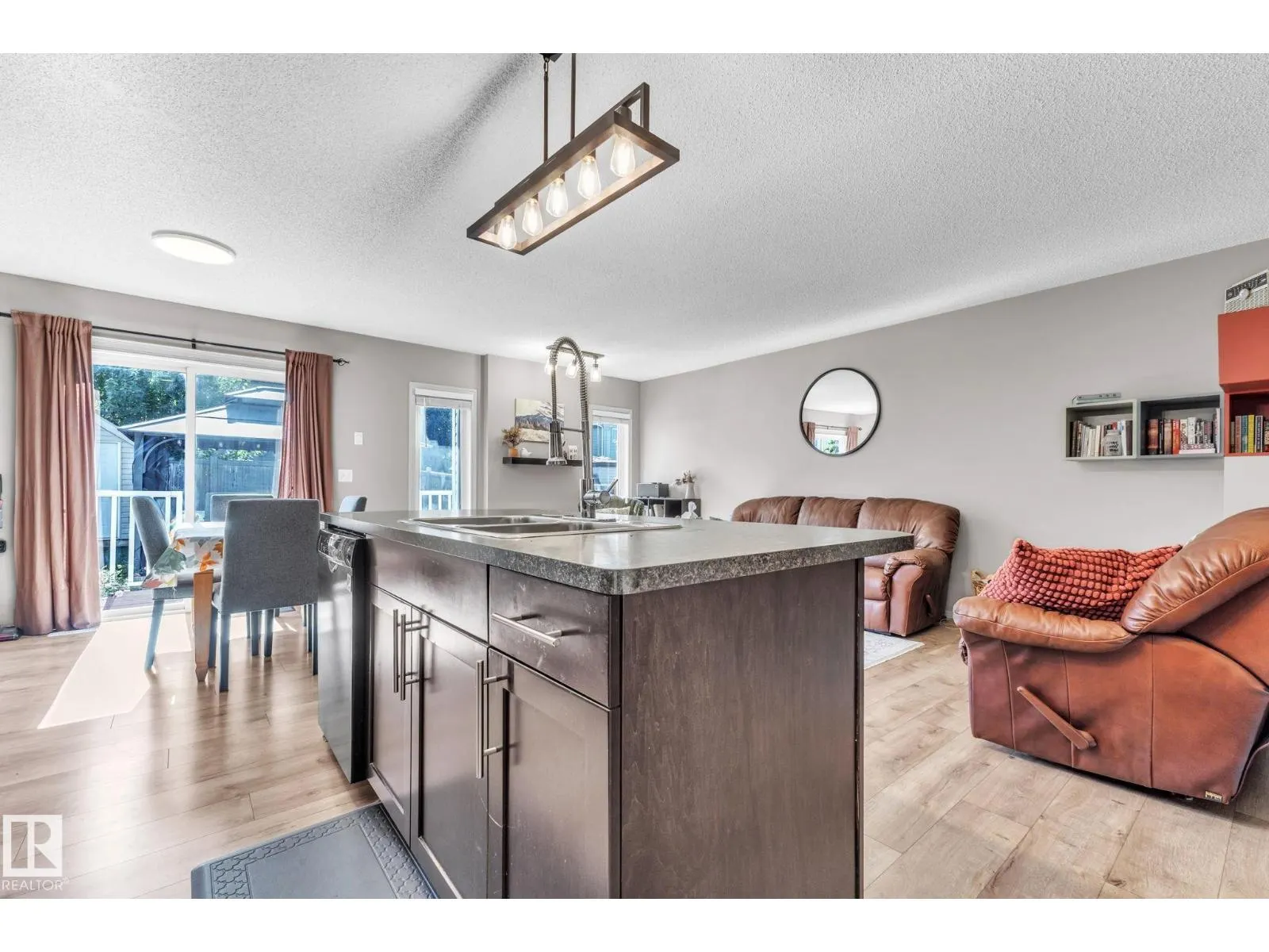 13 SPRINGWOOD WY