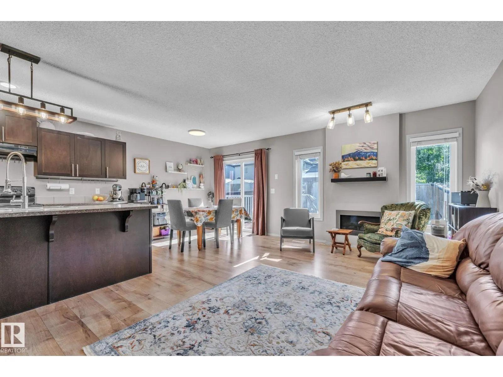 13 SPRINGWOOD WY