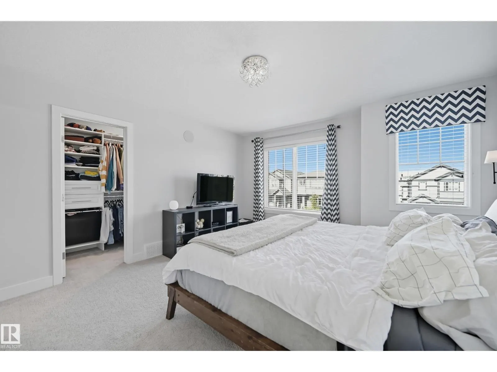 22103 87 AV NW