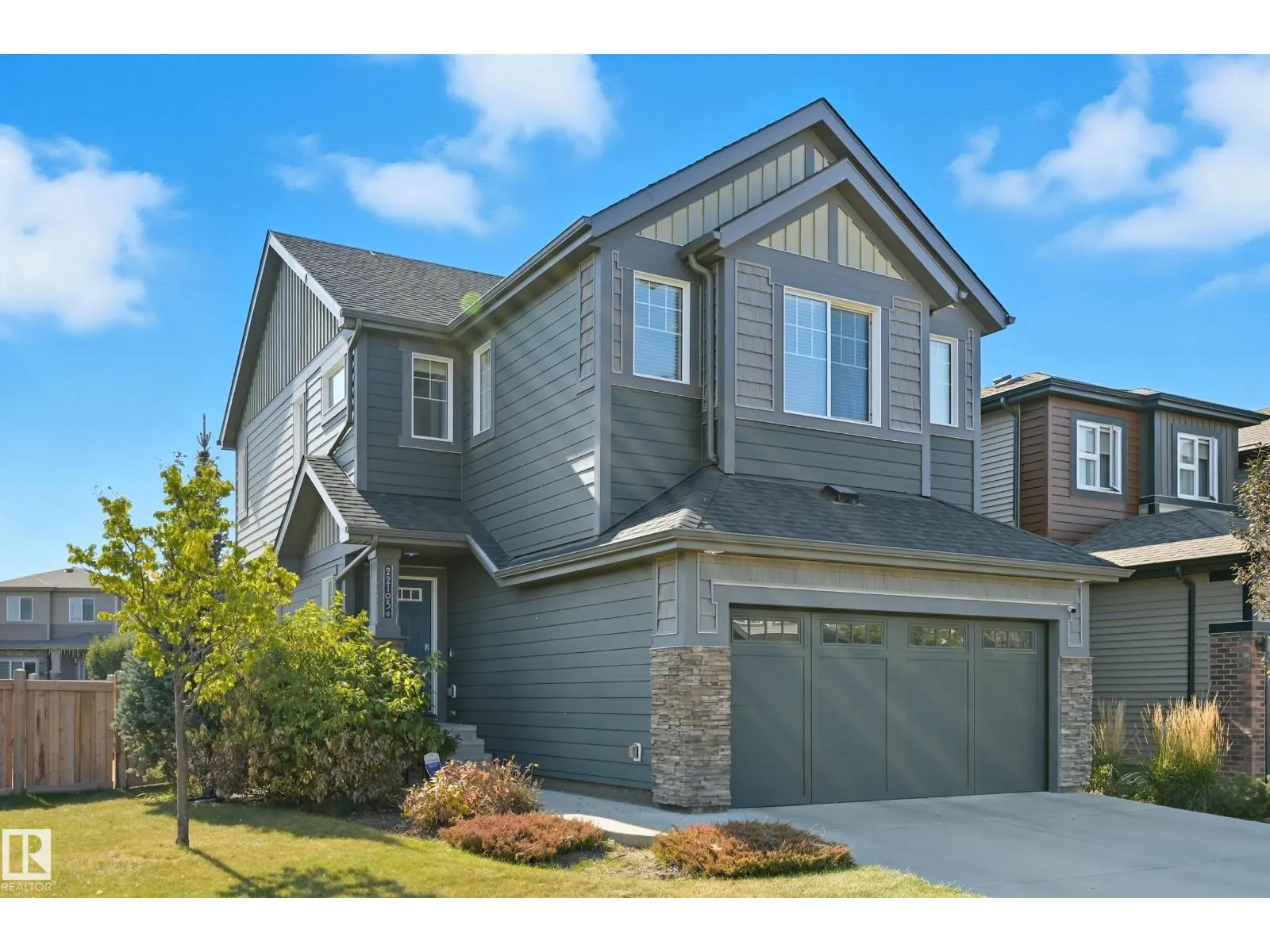 22103 87 AV NW