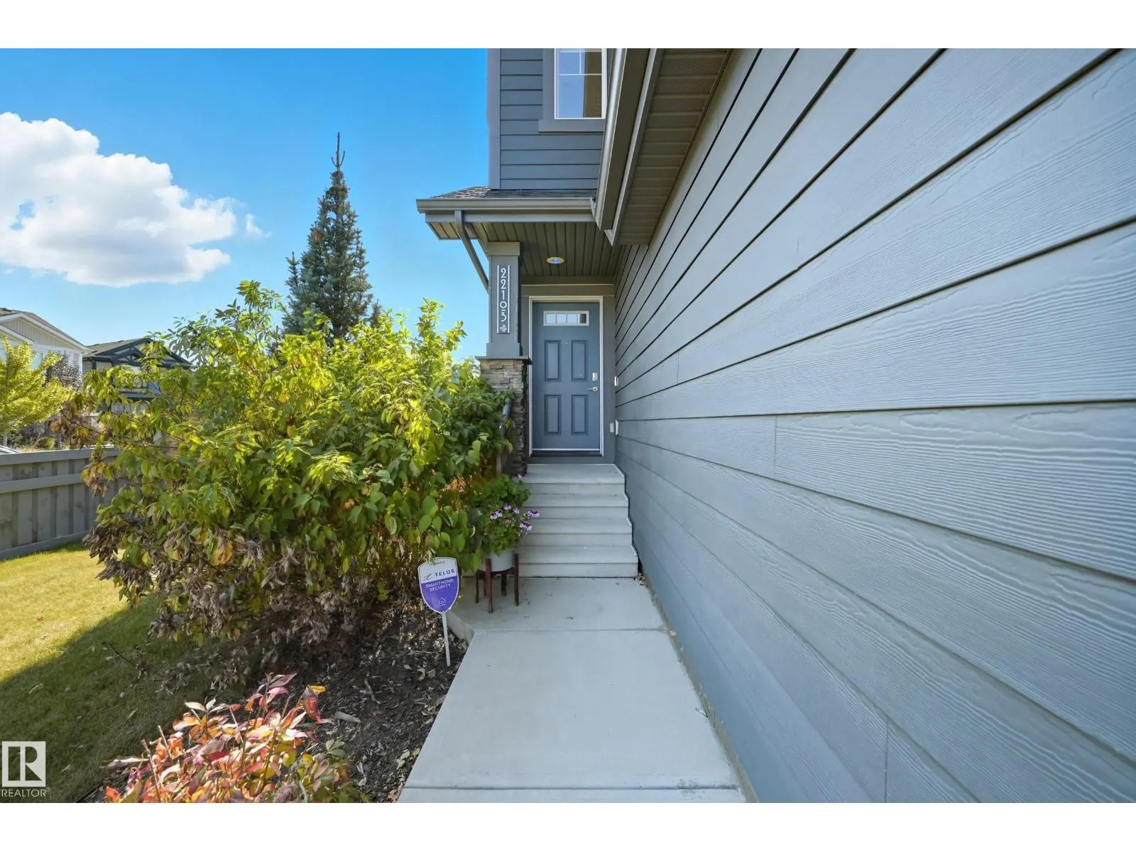 22103 87 AV NW