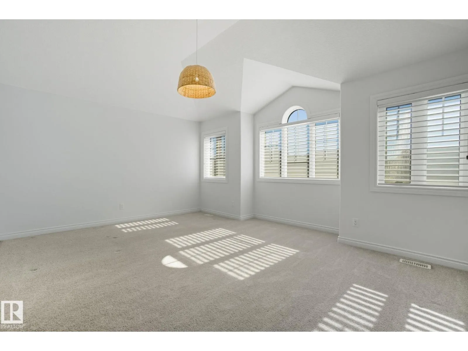 2824 KIRKLAND BA SW