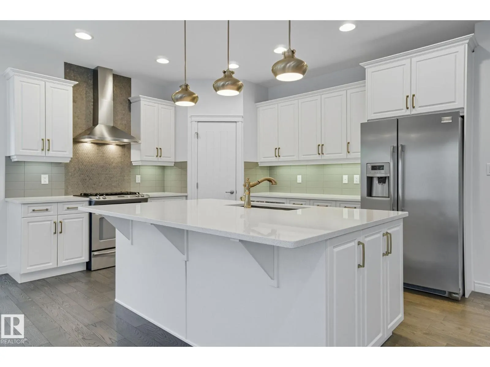 2824 KIRKLAND BA SW
