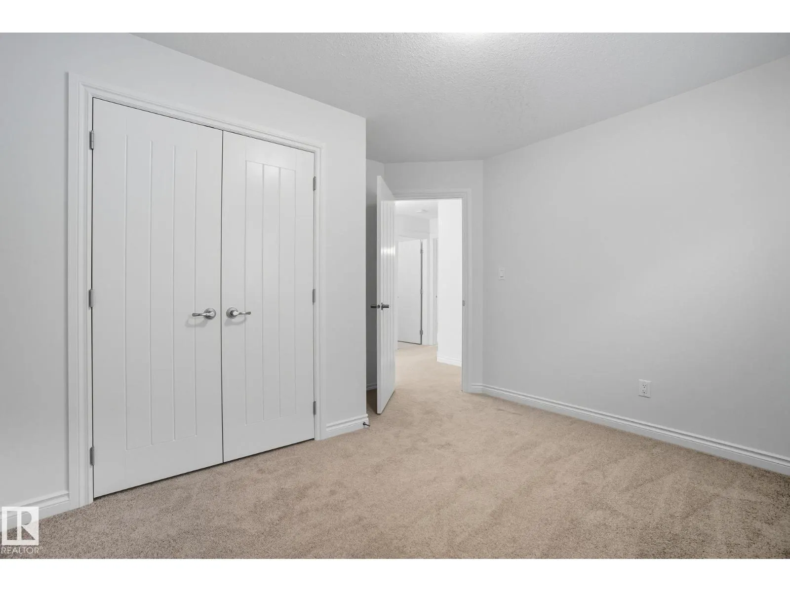 2824 KIRKLAND BA SW