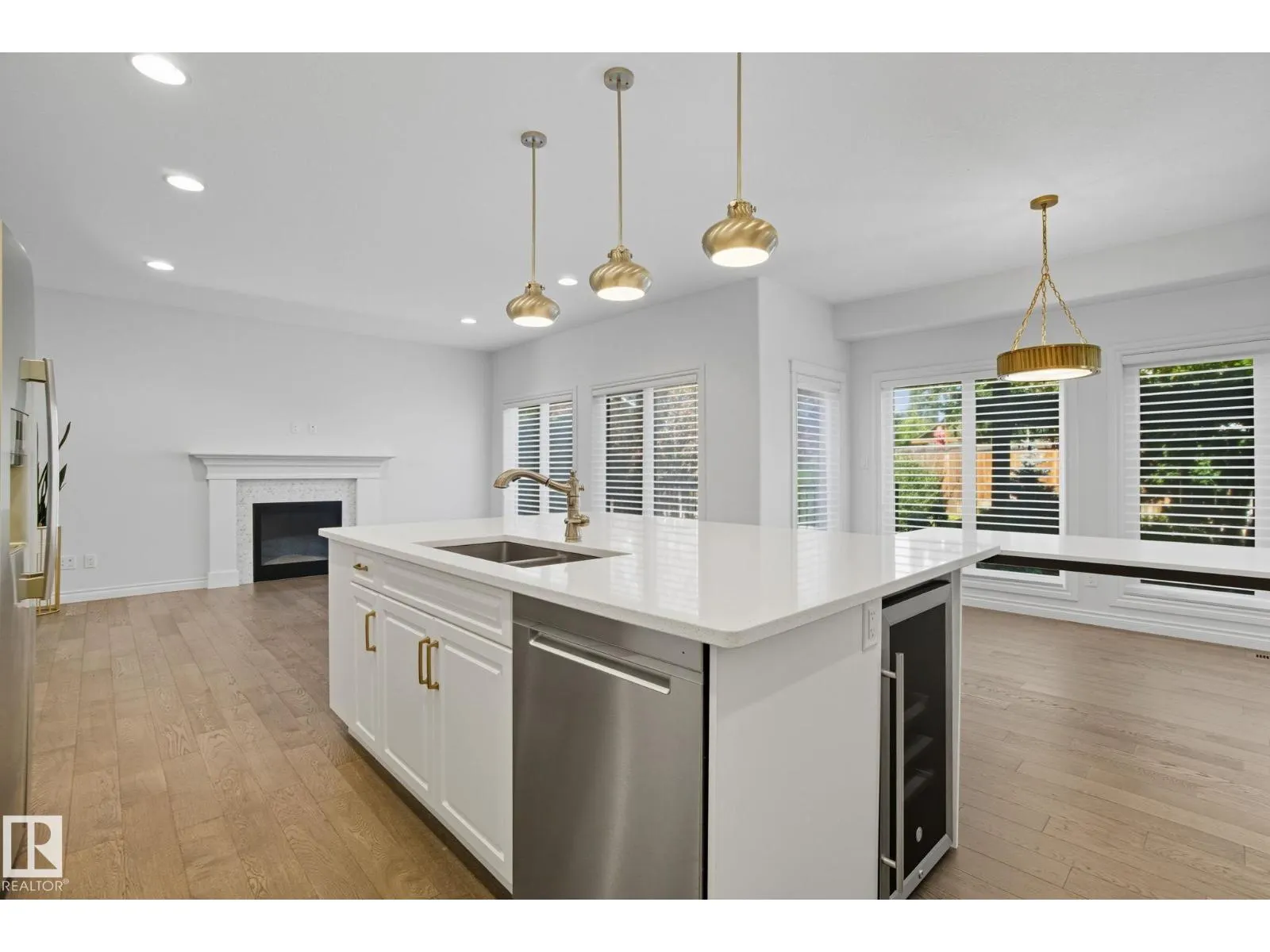 2824 KIRKLAND BA SW