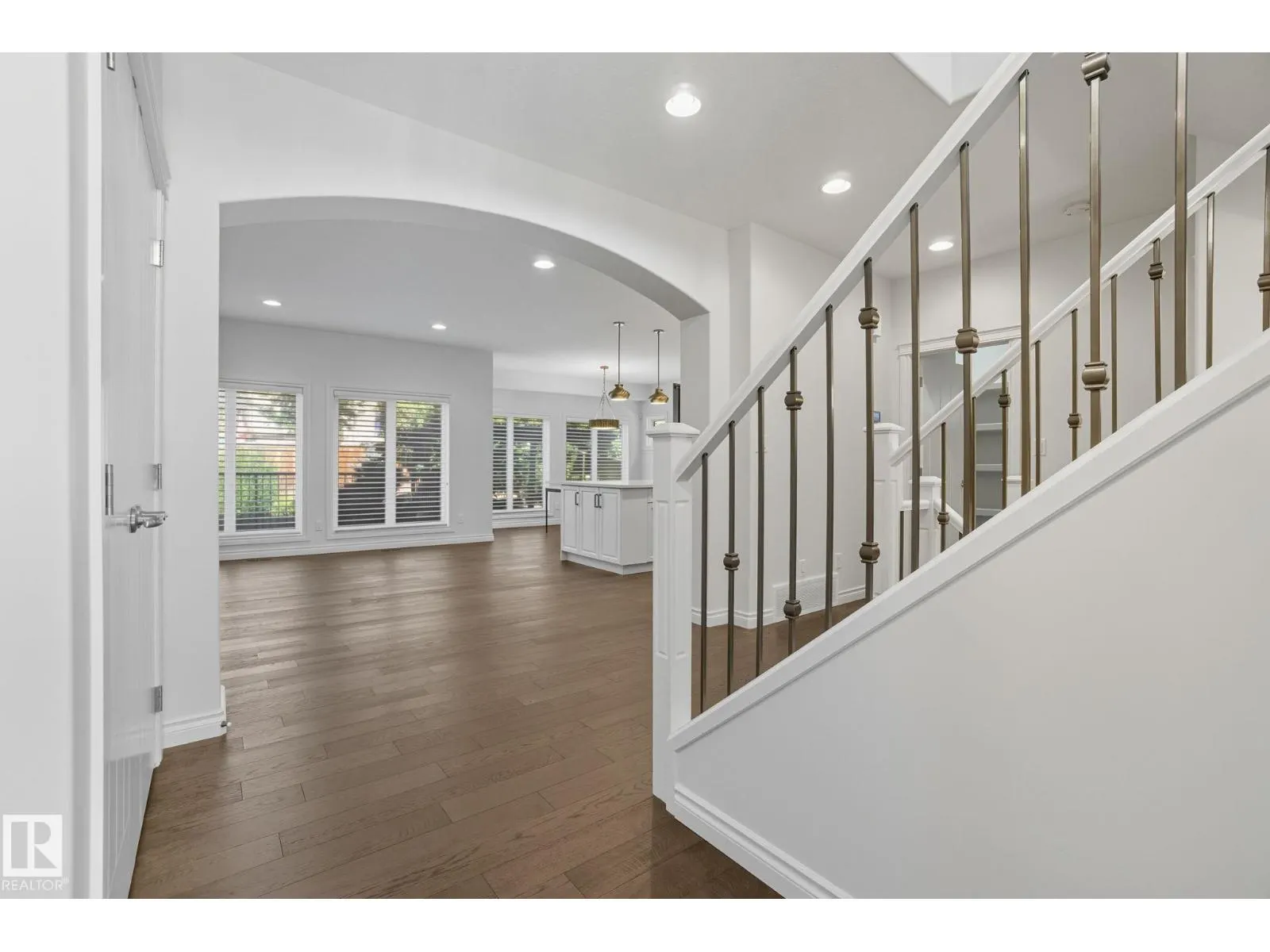 2824 KIRKLAND BA SW