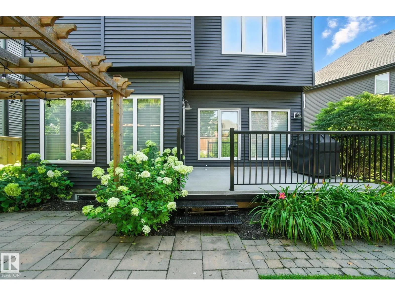 2824 KIRKLAND BA SW