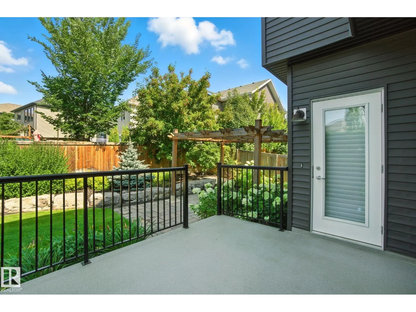 2824 KIRKLAND BA SW