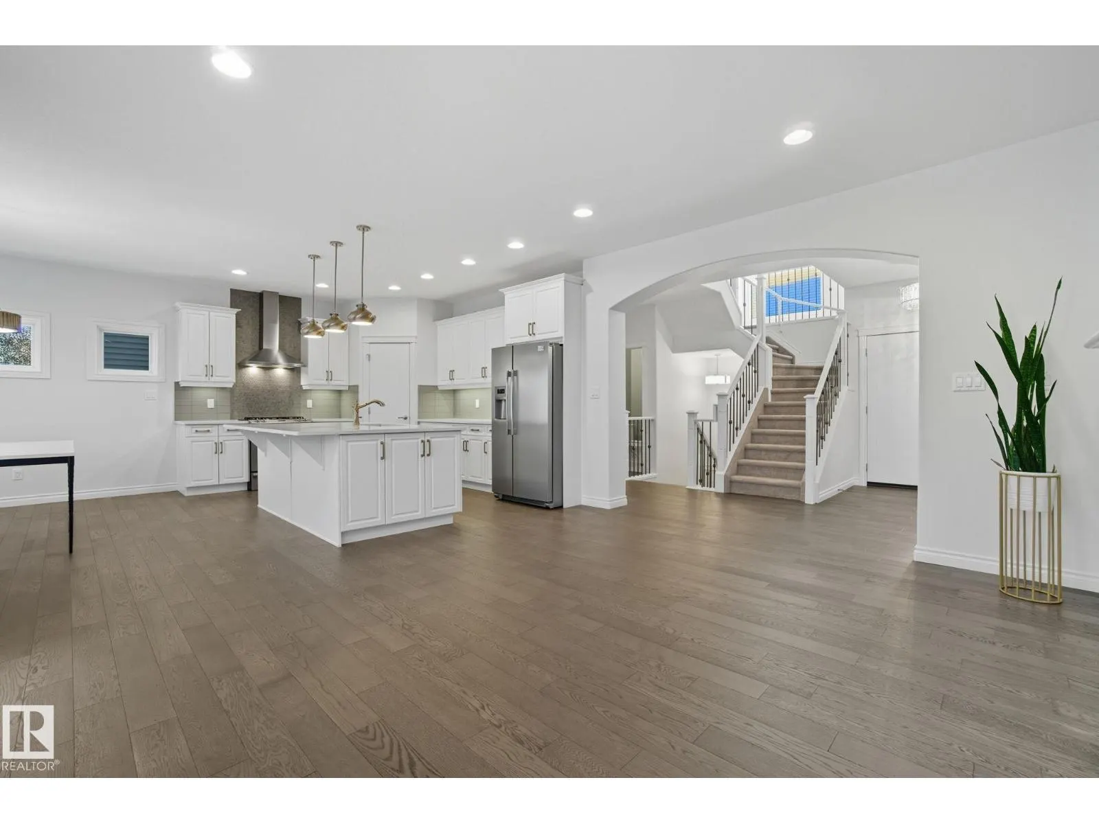 2824 KIRKLAND BA SW