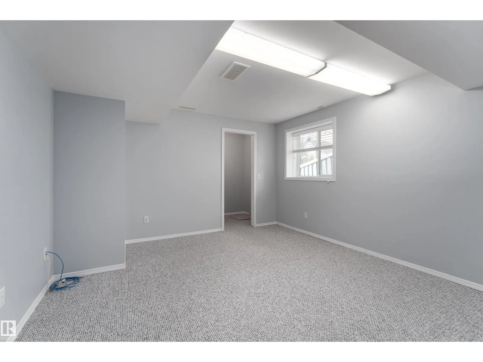 1027 GRAHAM CO NW
