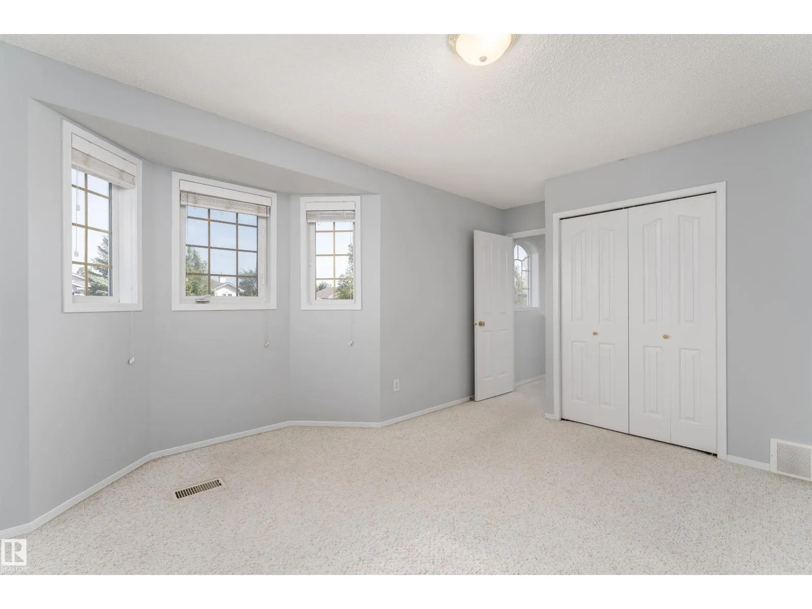 1027 GRAHAM CO NW