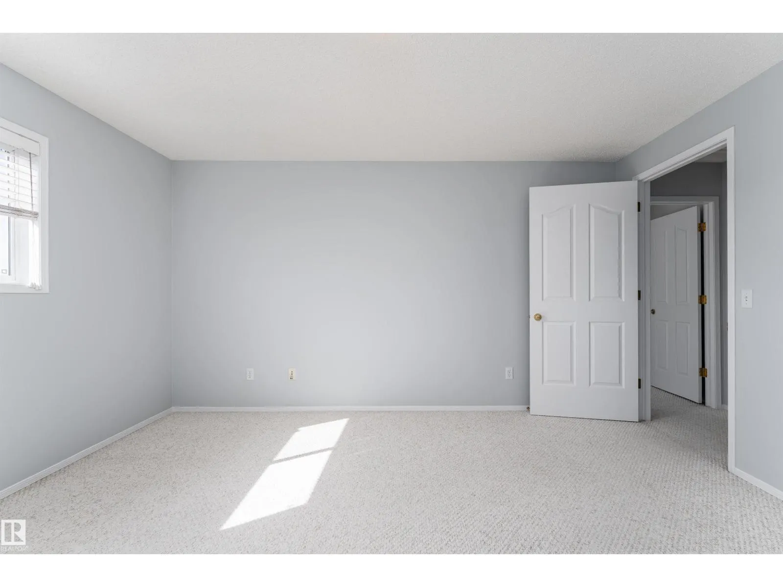 1027 GRAHAM CO NW
