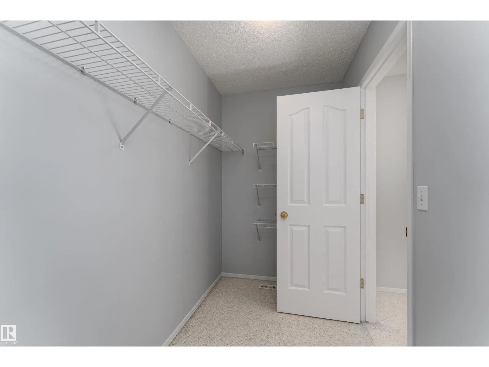 1027 GRAHAM CO NW