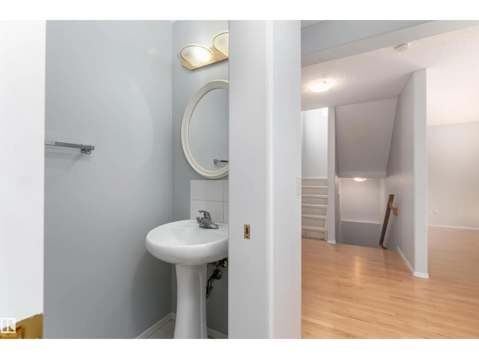 1027 GRAHAM CO NW