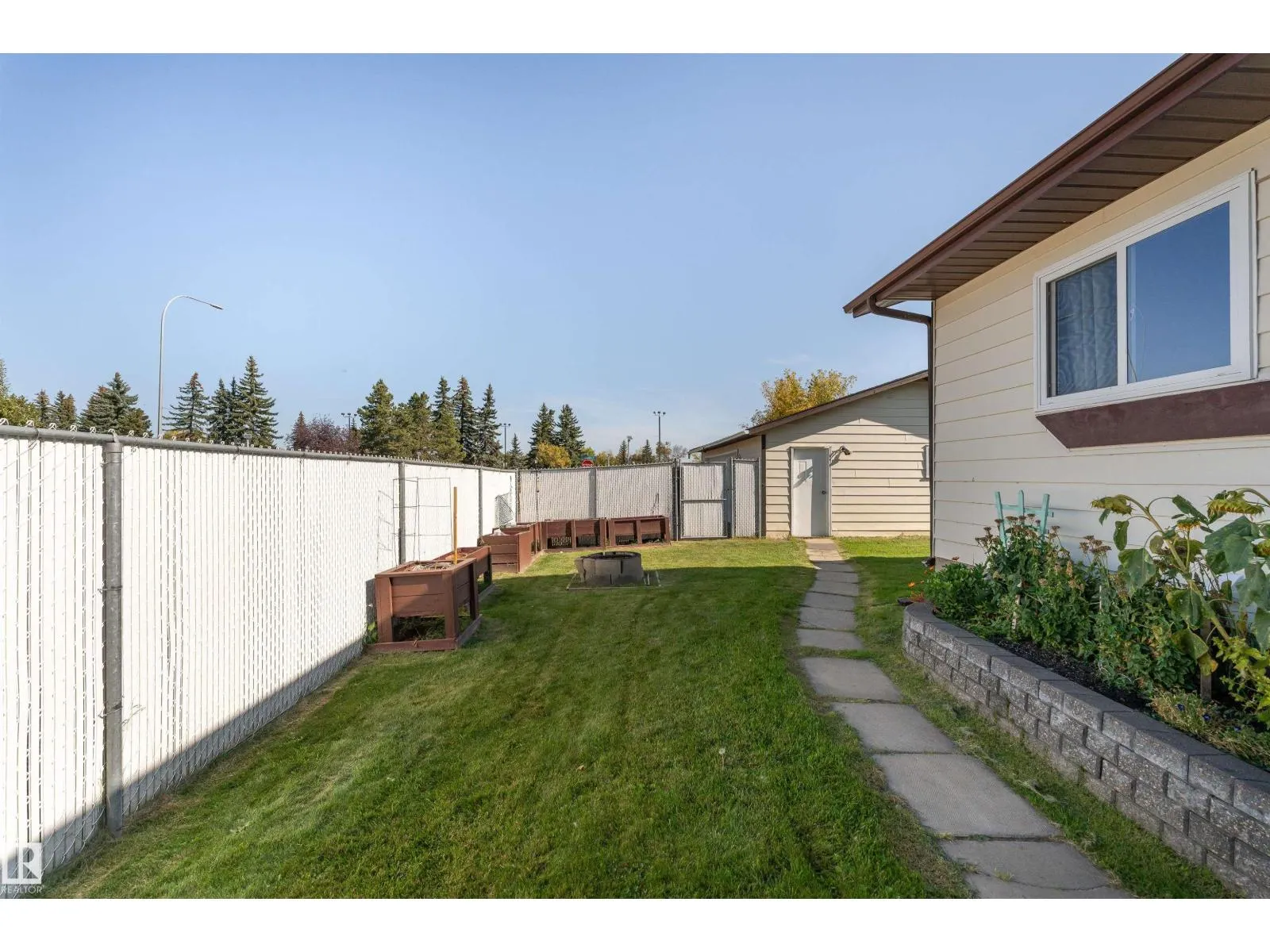 4114 43B AV