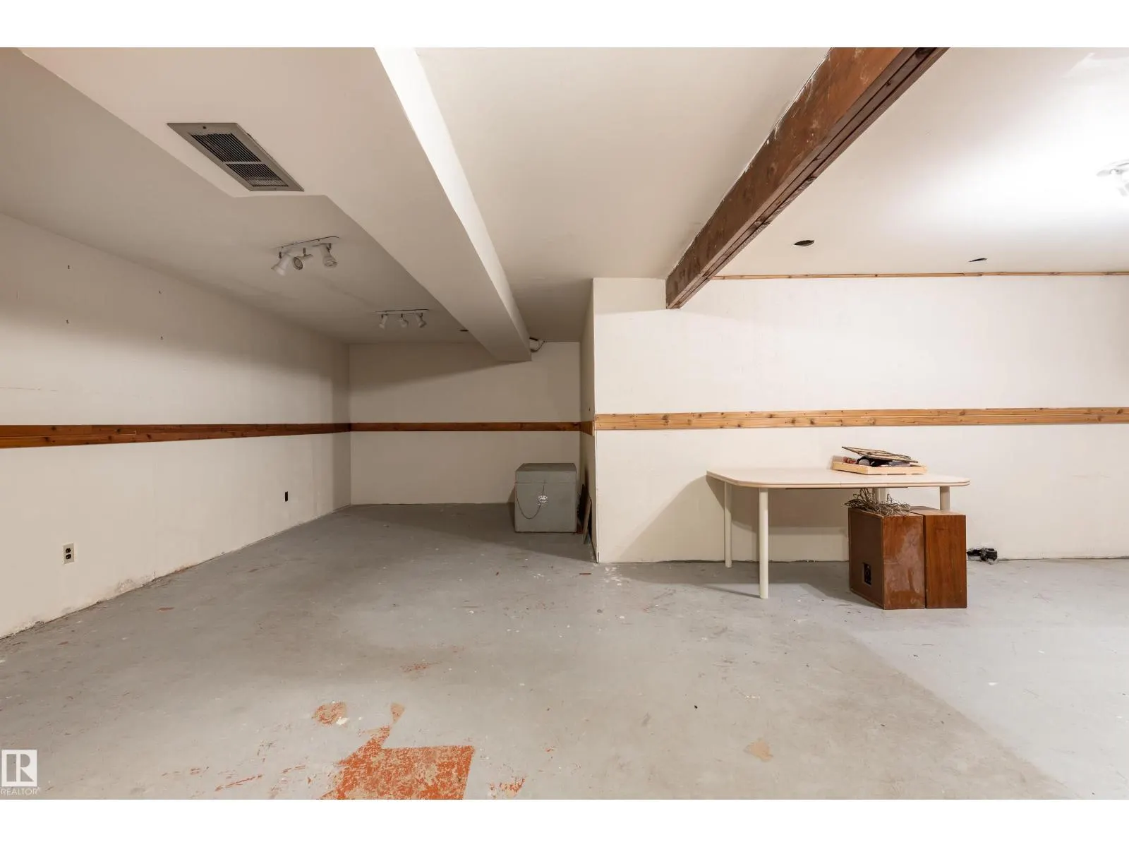 4114 43B AV