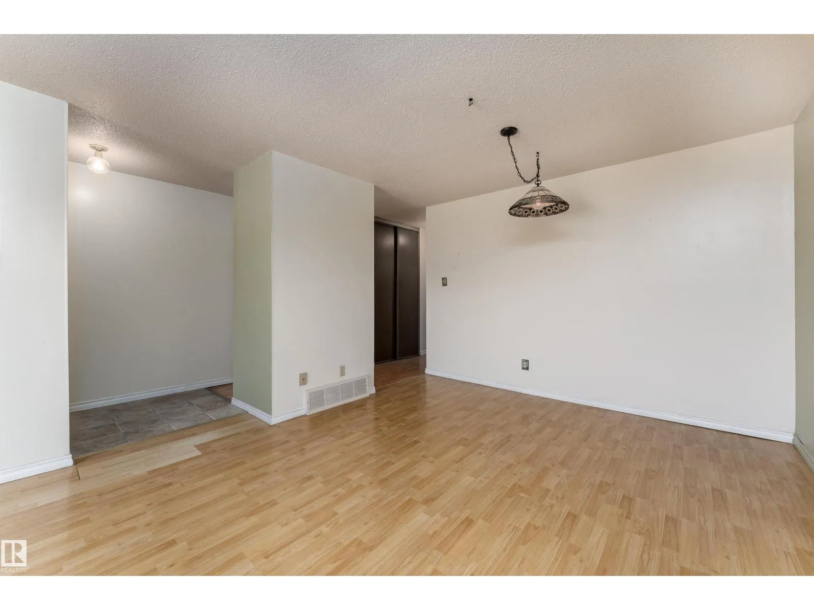 4114 43B AV