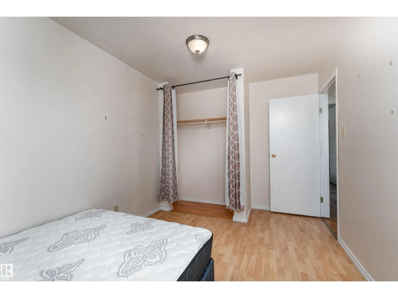 4114 43B AV