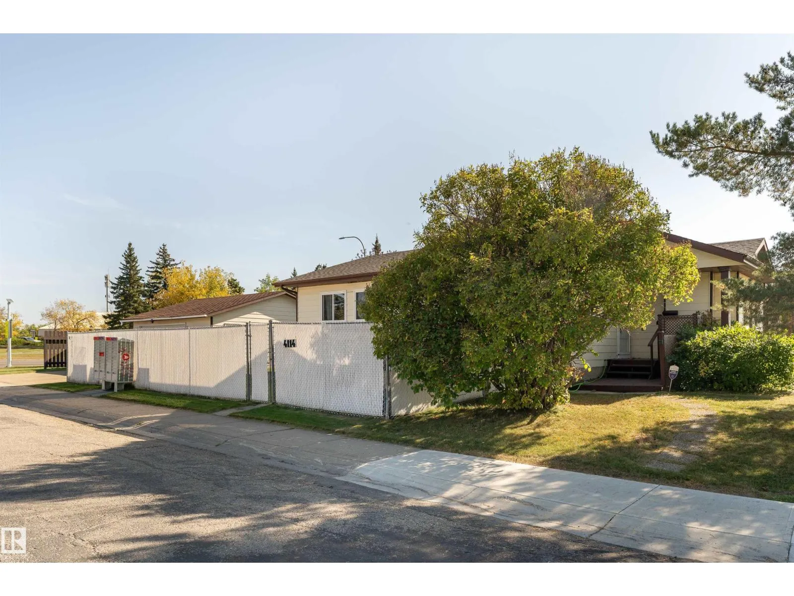 4114 43B AV
