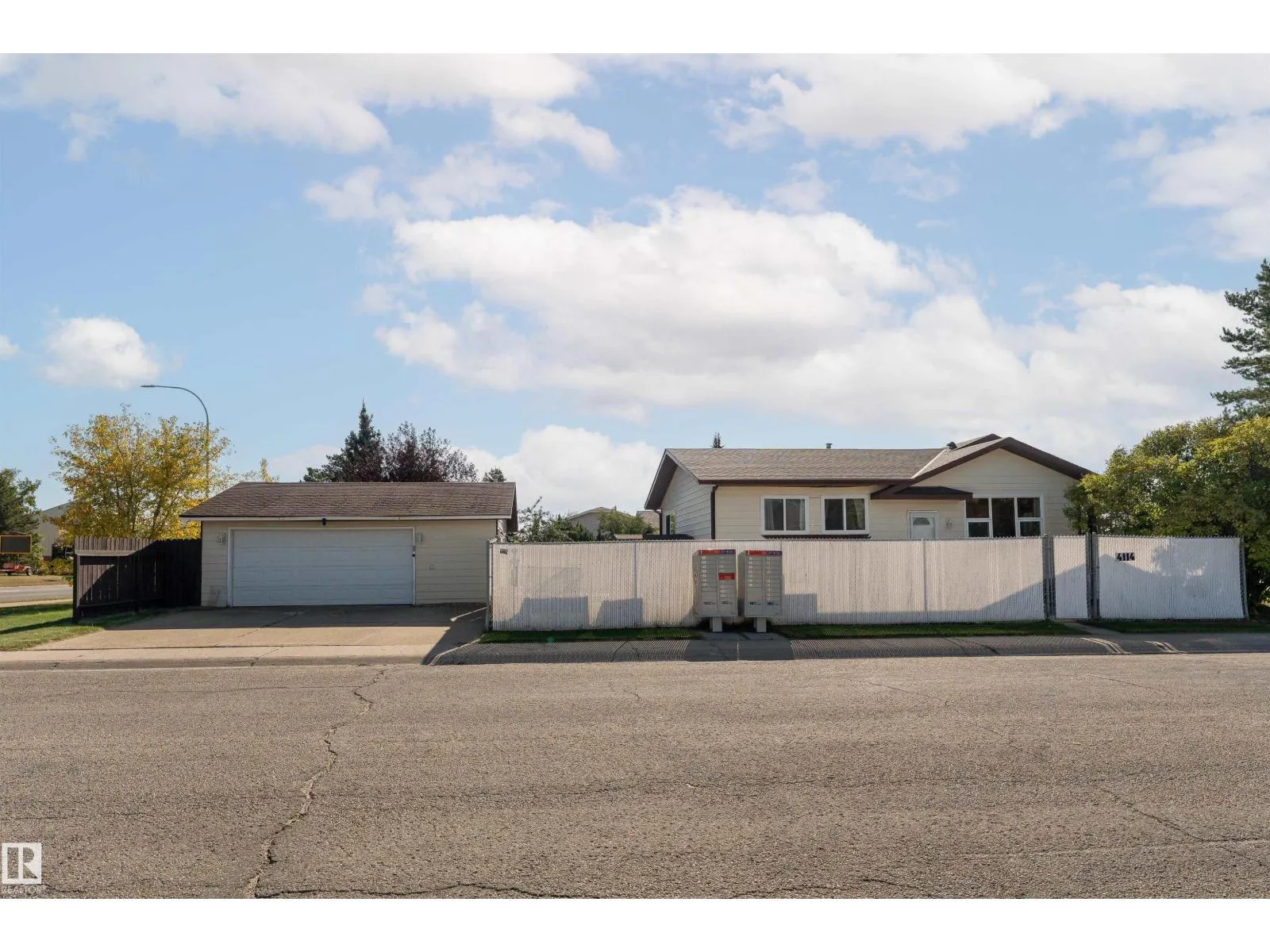 4114 43B AV