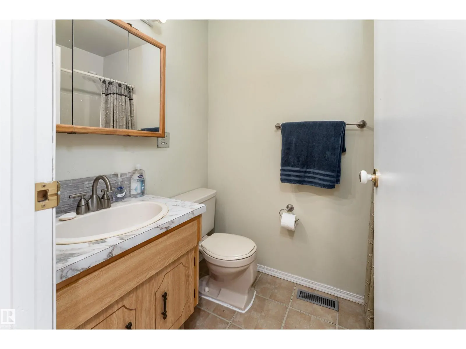 4114 43B AV