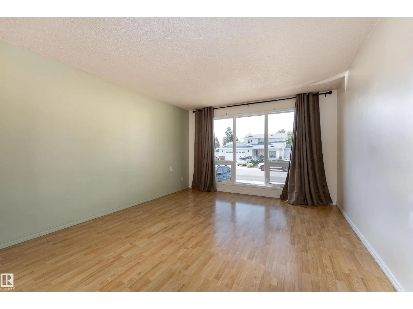 4114 43B AV