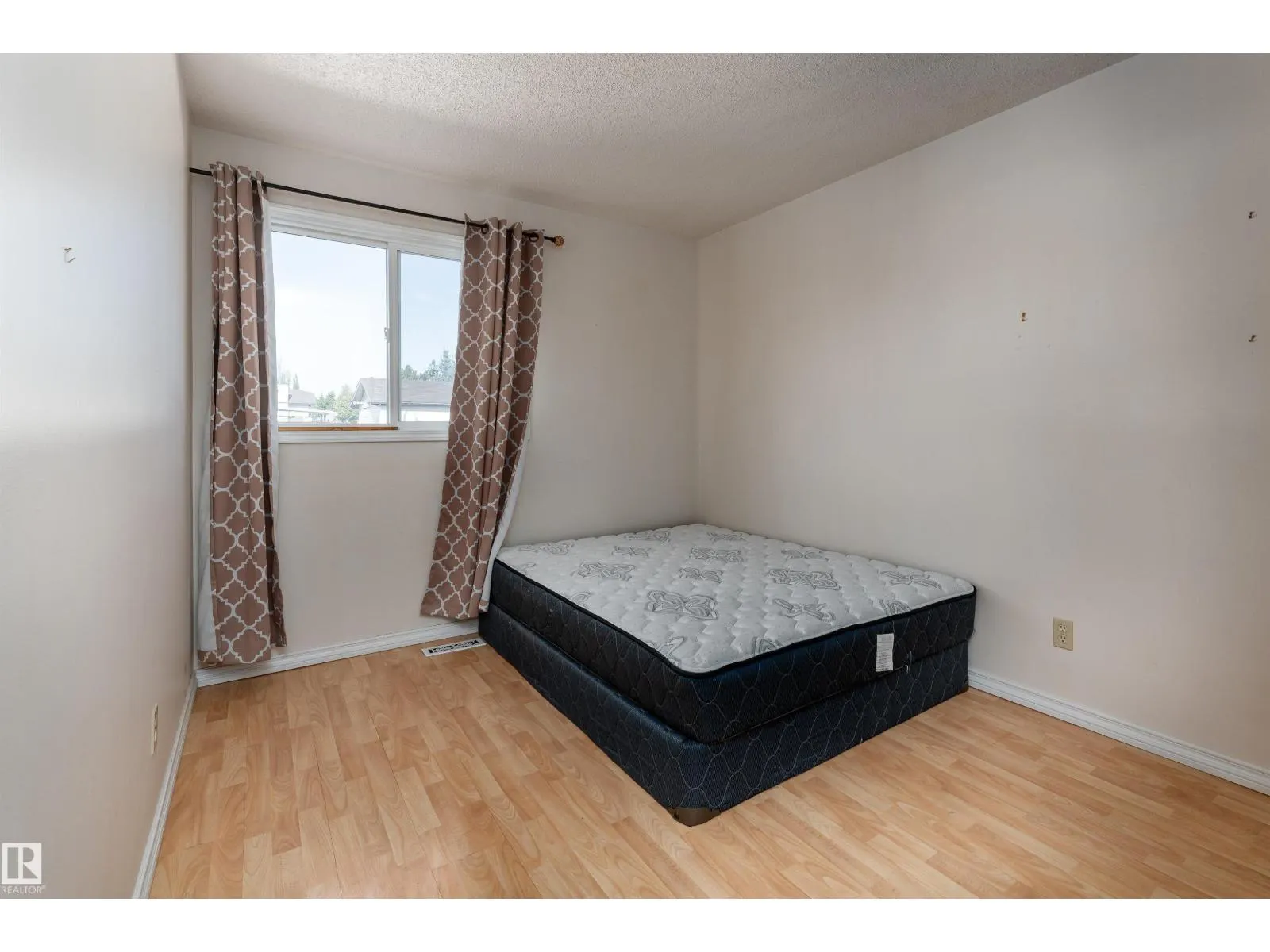 4114 43B AV
