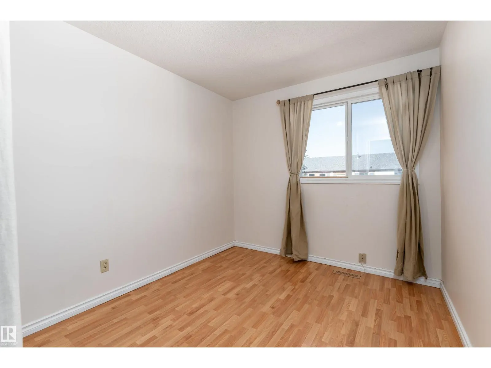 4114 43B AV