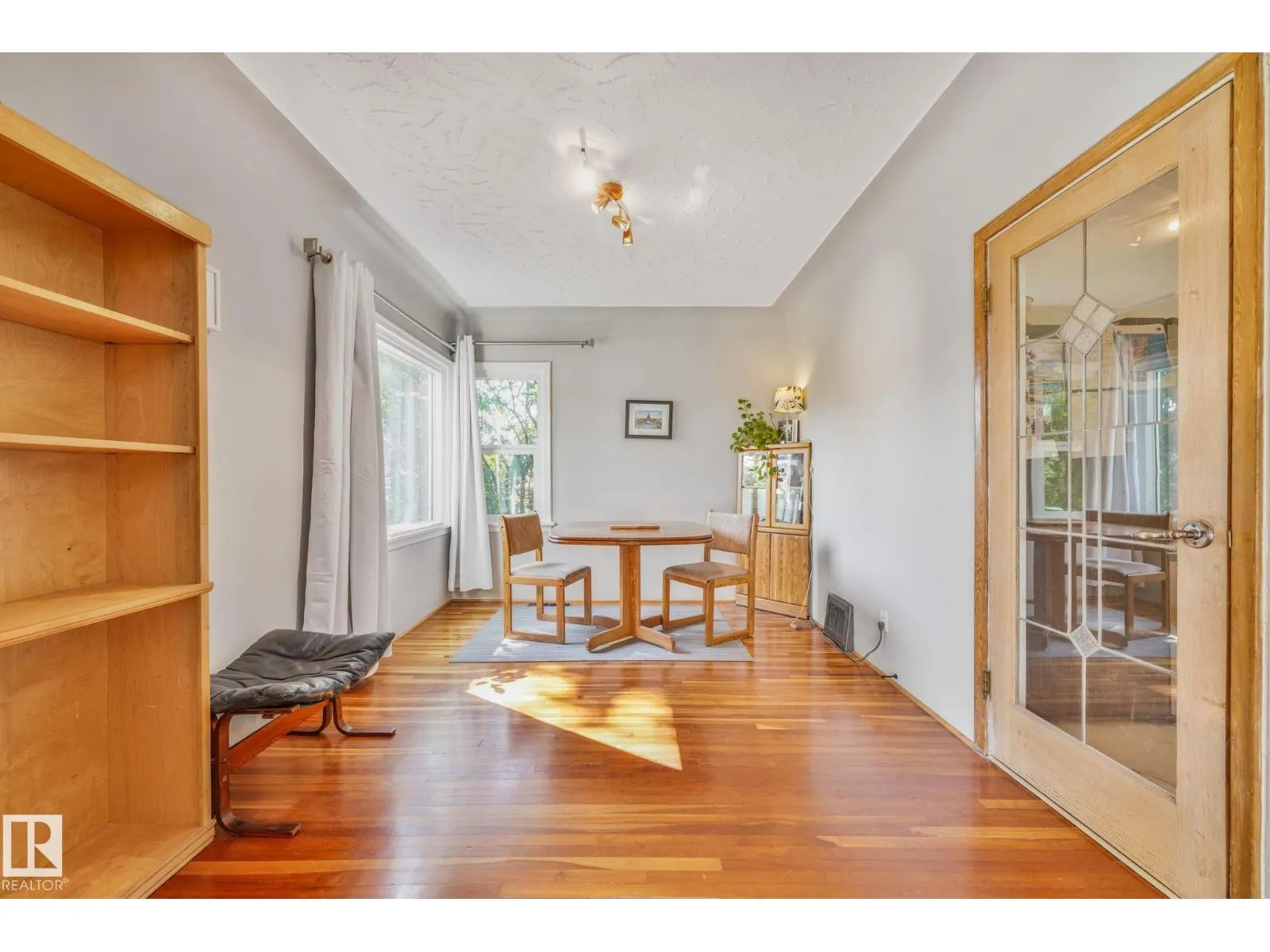 11522 101 ST NW