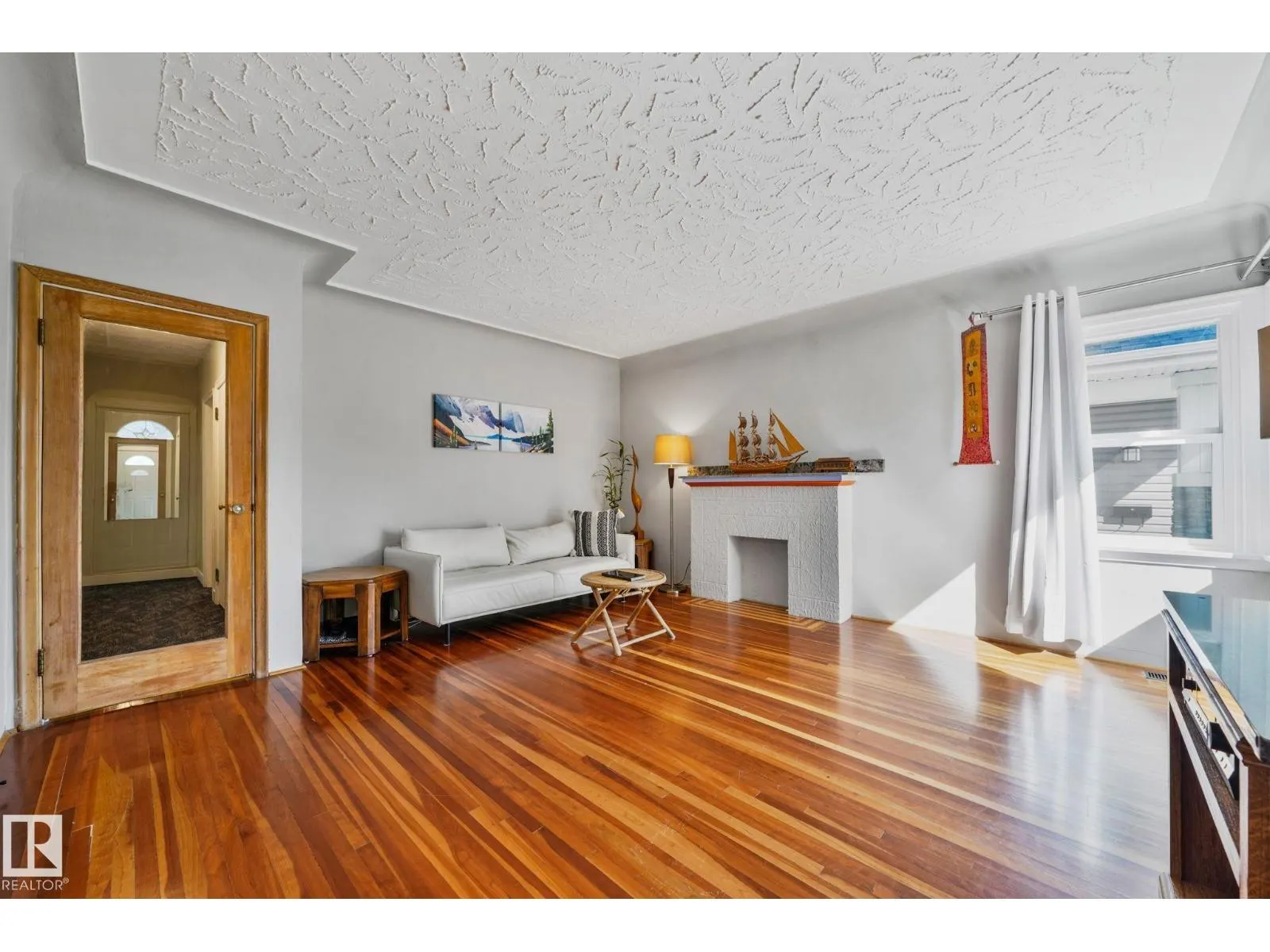 11522 101 ST NW