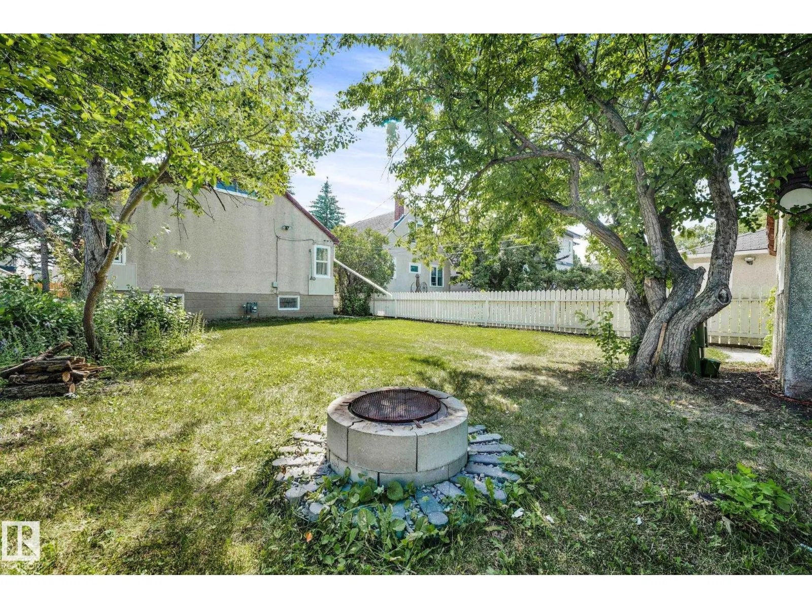 11522 101 ST NW