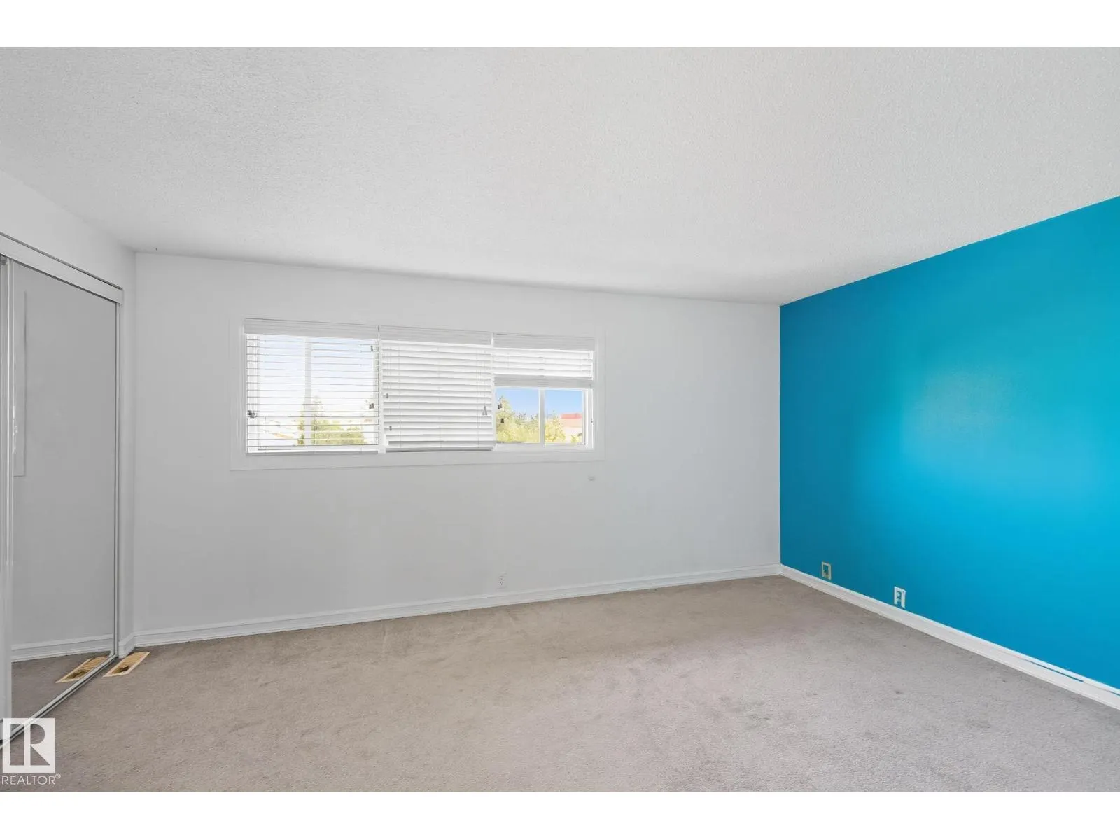 18014 93 AV NW