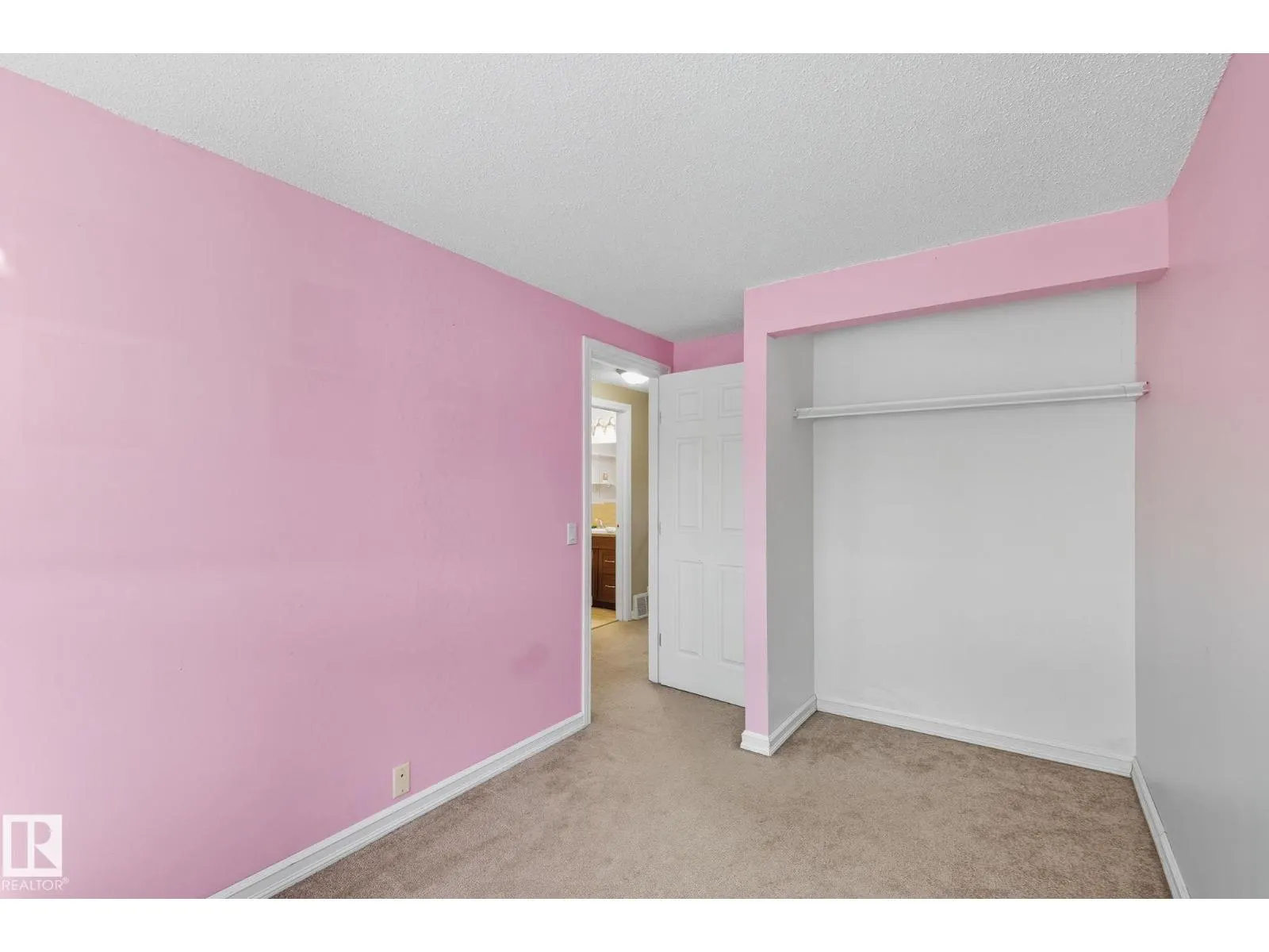 18014 93 AV NW