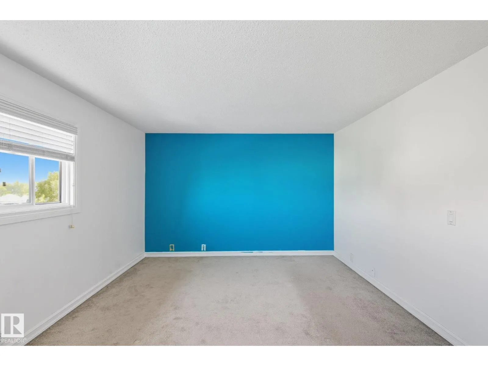 18014 93 AV NW