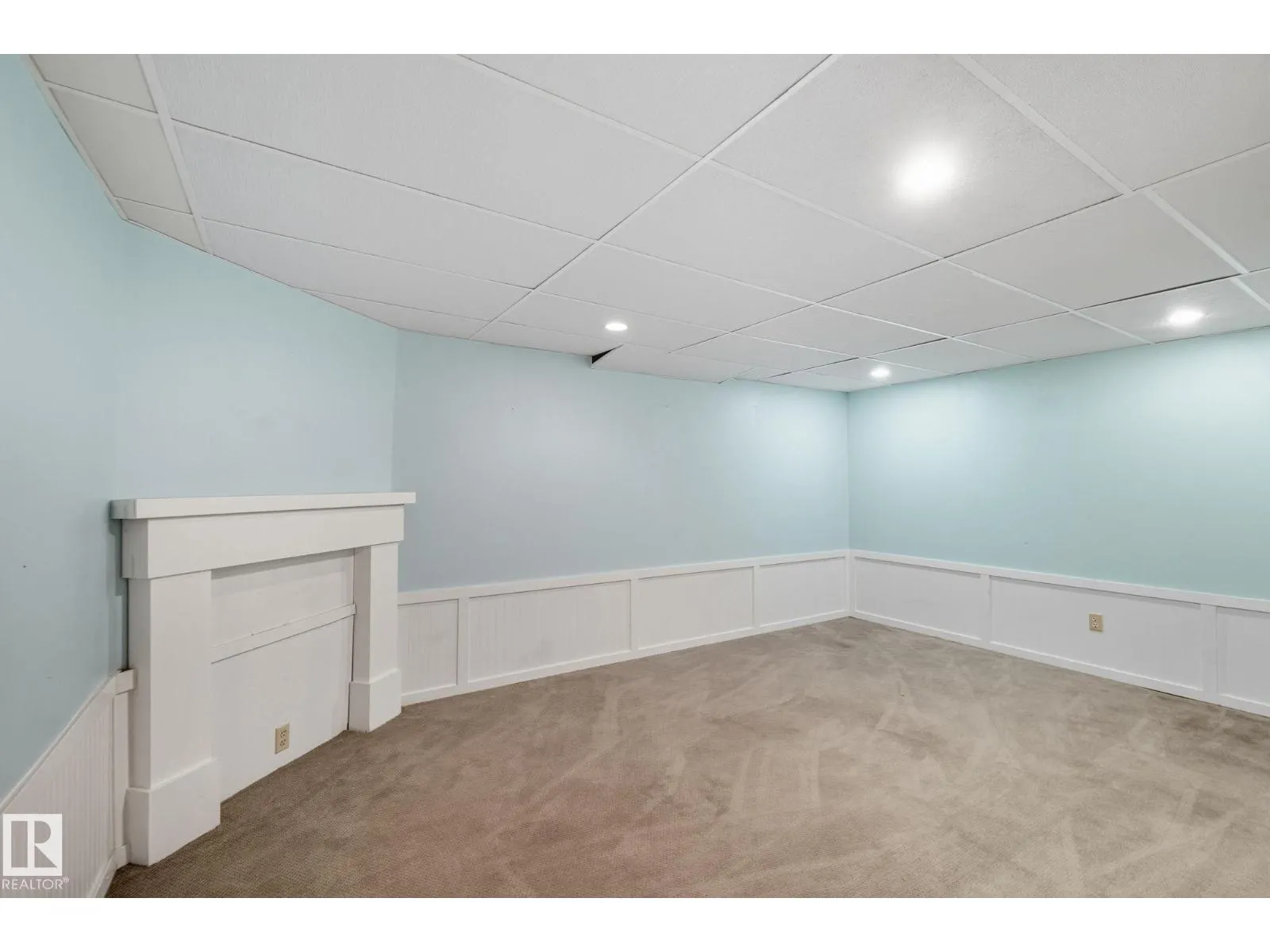 18014 93 AV NW