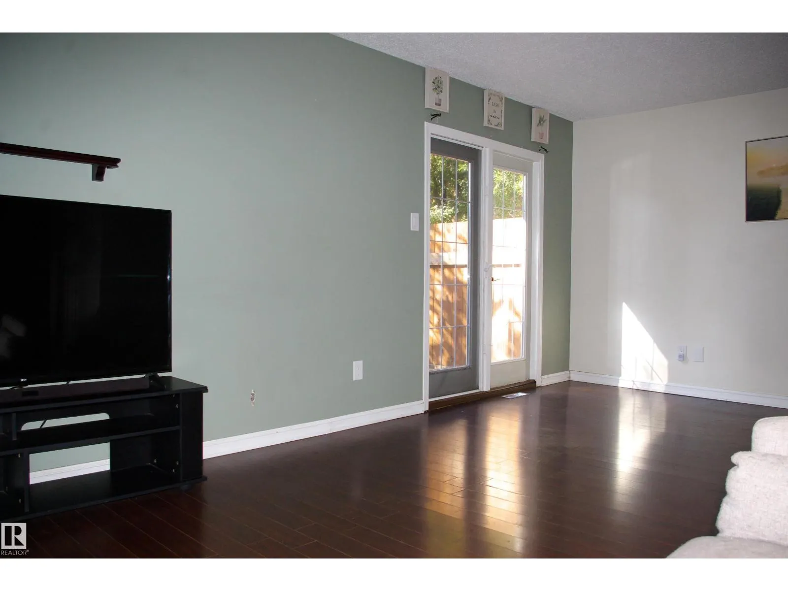 30 GREENFIELD ES