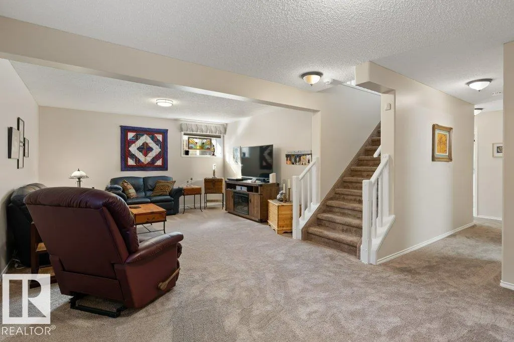 #55 85 GERVAIS RD