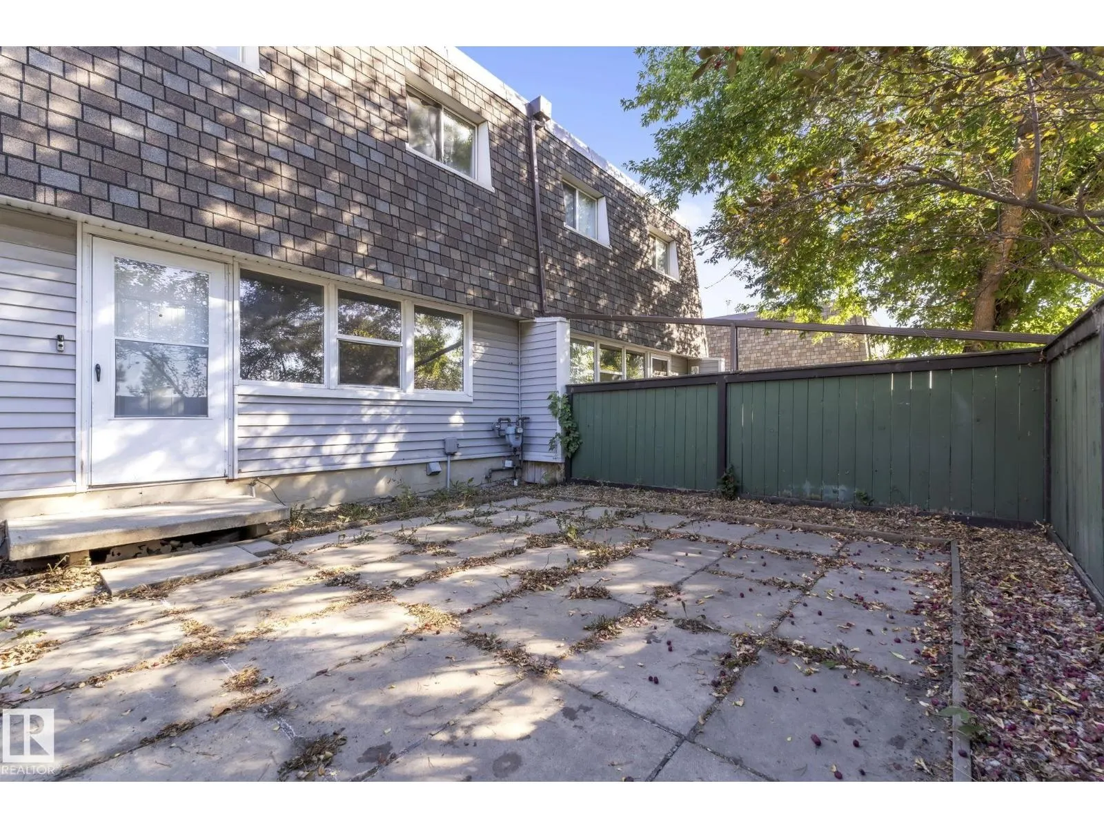713 VILLAGE ON THE GREEN GR NW