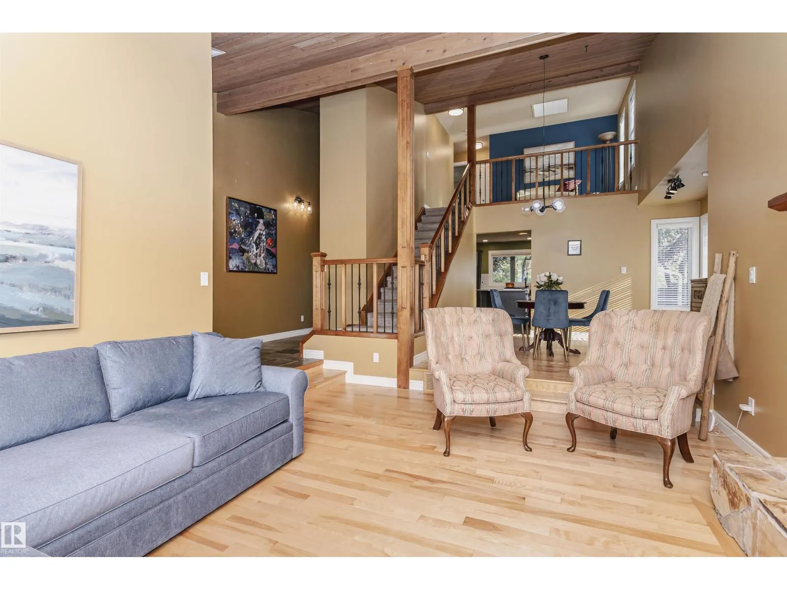 15104 42 AV NW