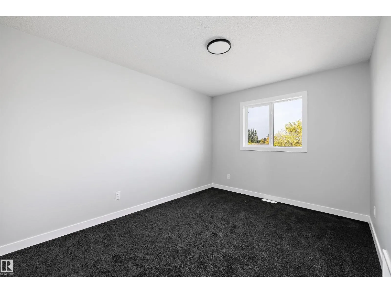 36 MAPLE CR