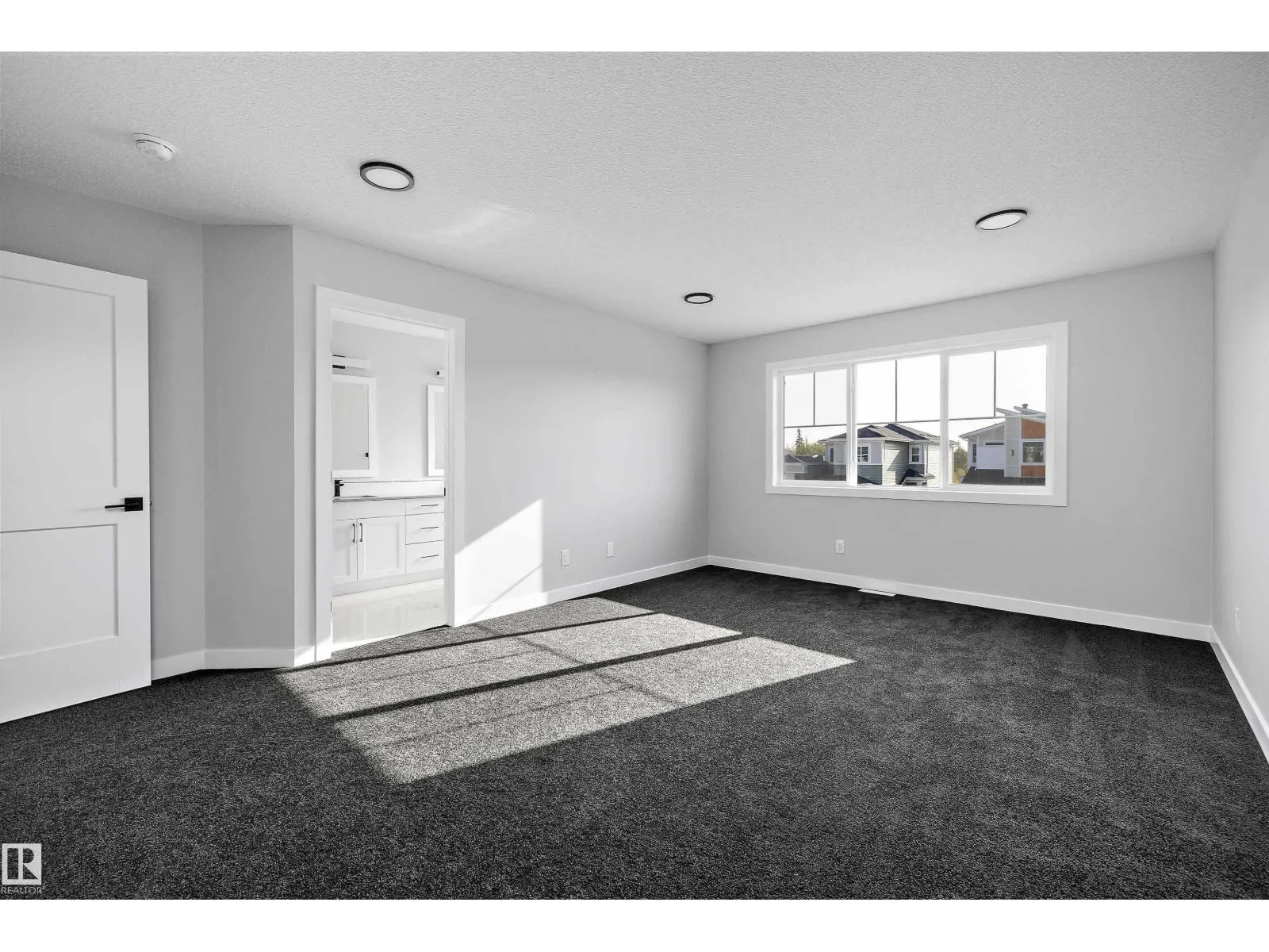 36 MAPLE CR