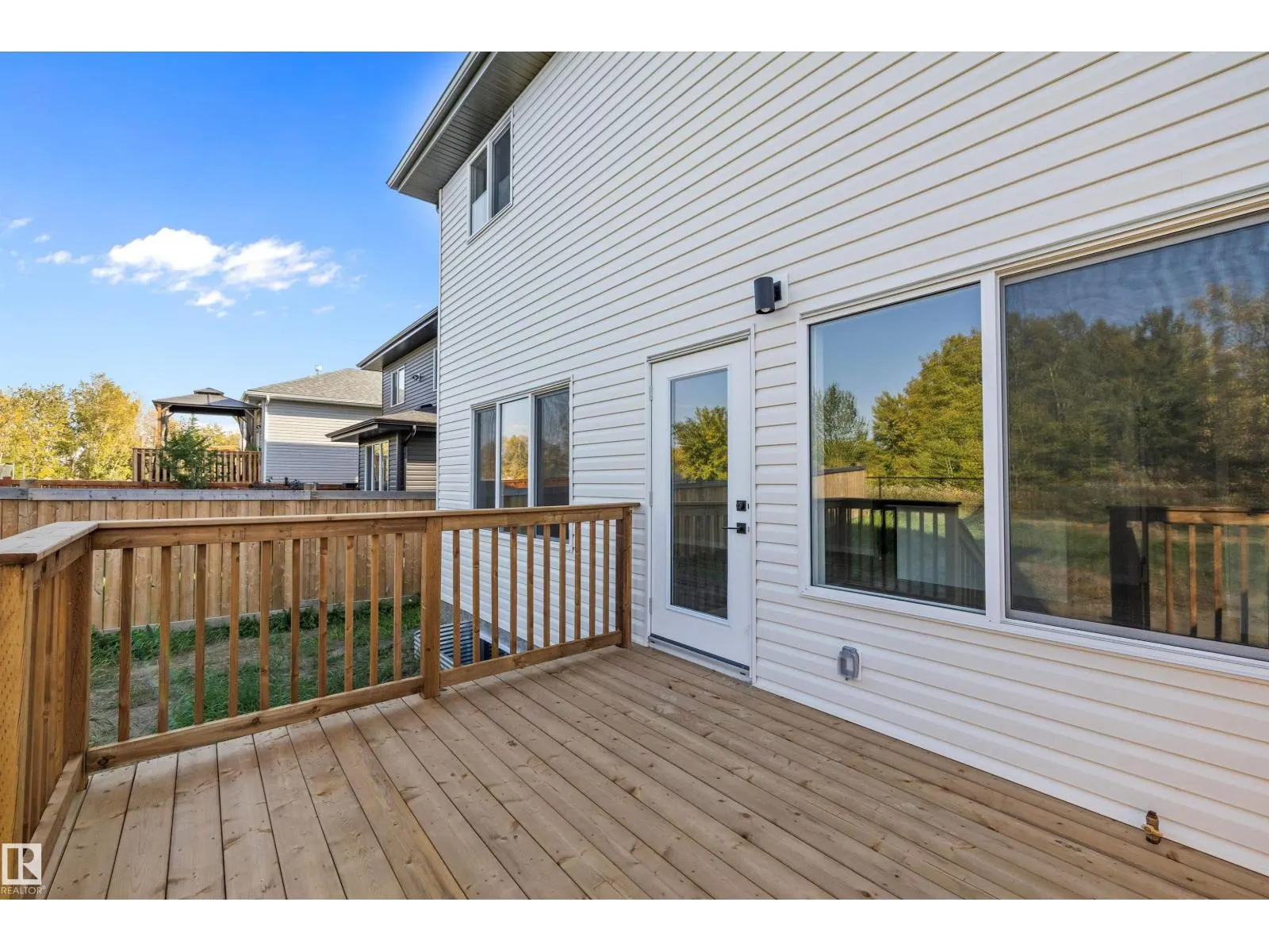 36 MAPLE CR